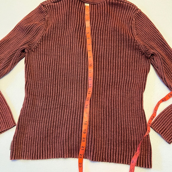 Woolrich women's weathered cabernet ribbed knit button-up cardigan - Picture 7 of 8